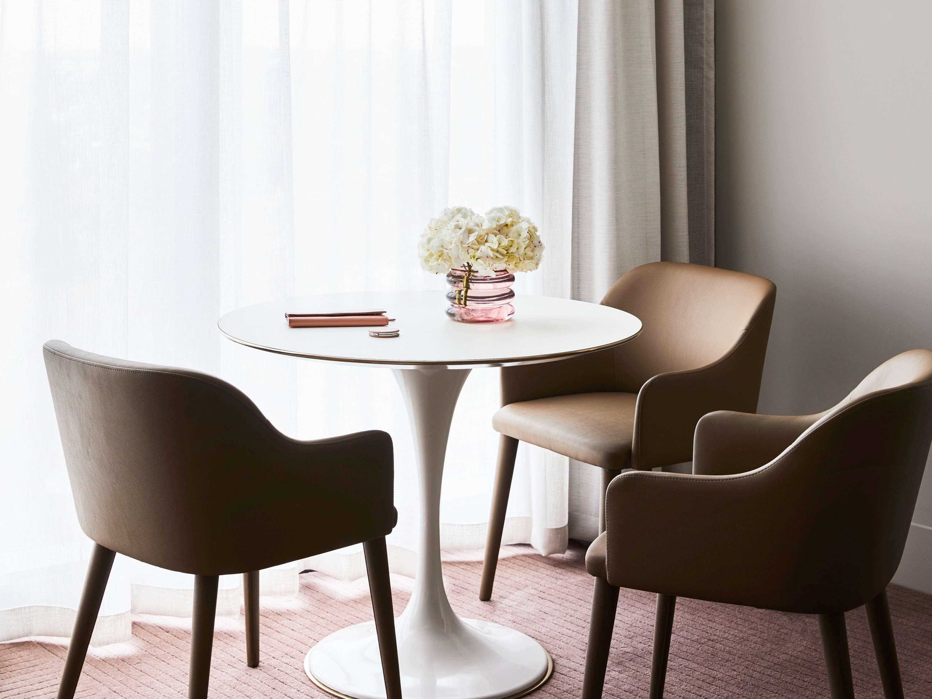 Hotel Chadstone Melbourne Mgallery Collection エクステリア 写真 A tulip table