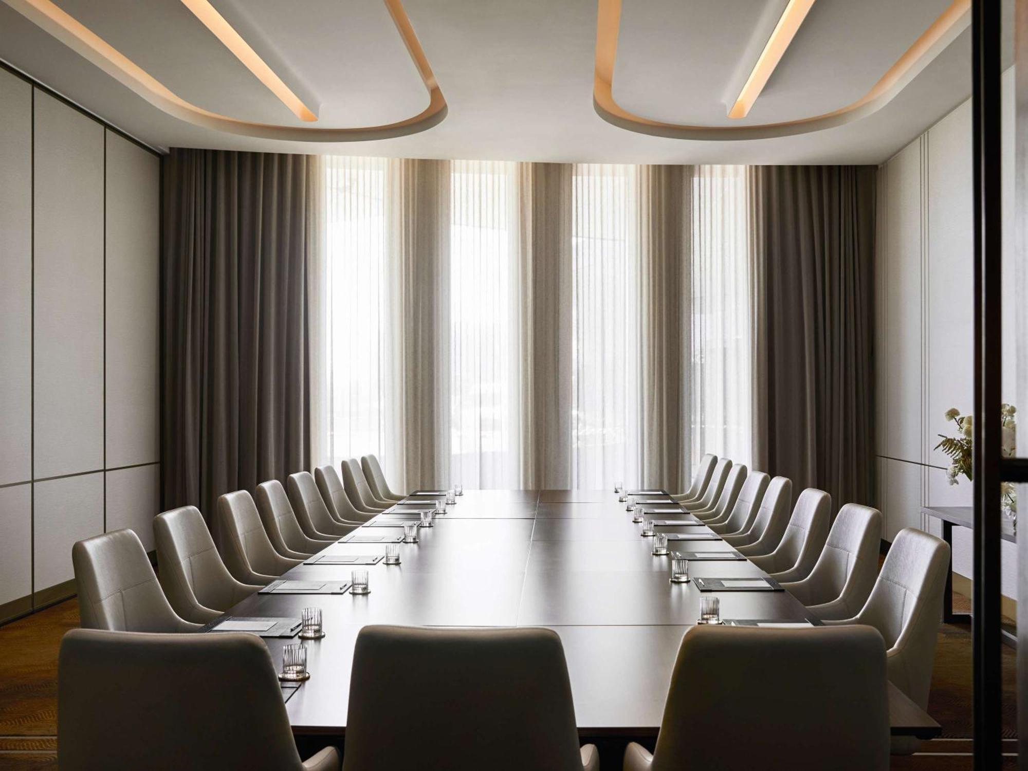 Hotel Chadstone Melbourne Mgallery Collection エクステリア 写真 Boardroom at the Four Seasons Hotel, London