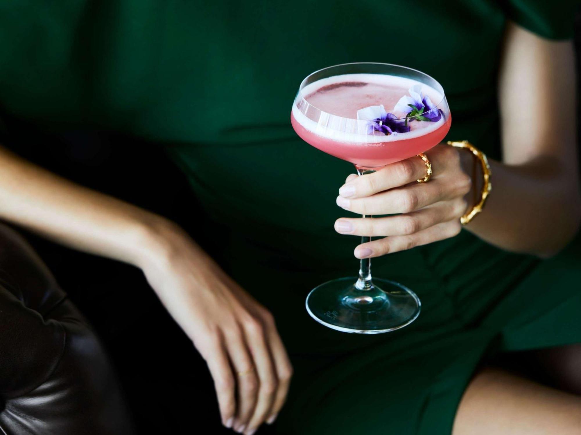 Hotel Chadstone Melbourne Mgallery Collection エクステリア 写真 A Clover Club cocktail